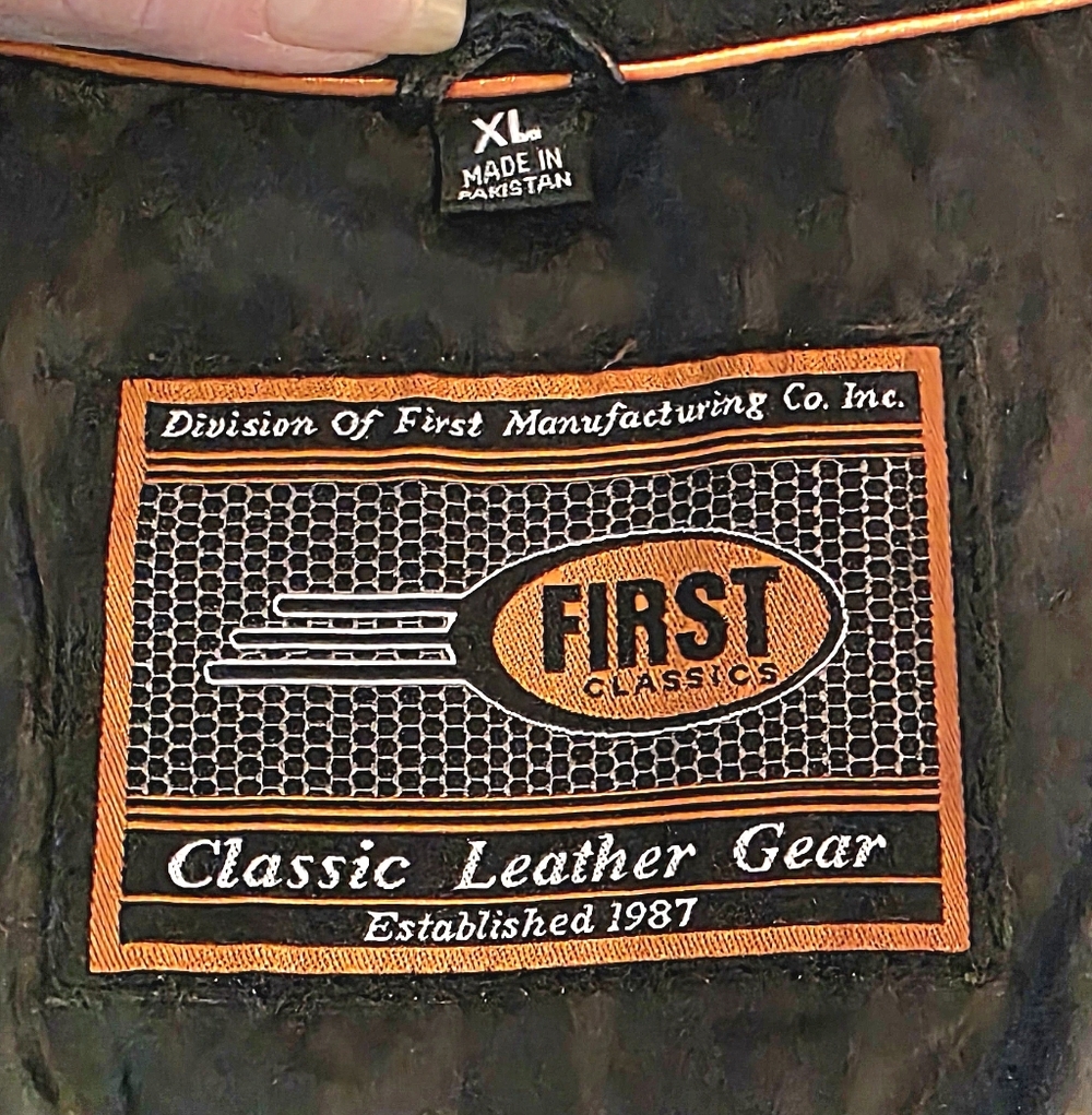 FIRST CLASSICS LADY RIDERS LEATHER VEST - Picture 10 of 14